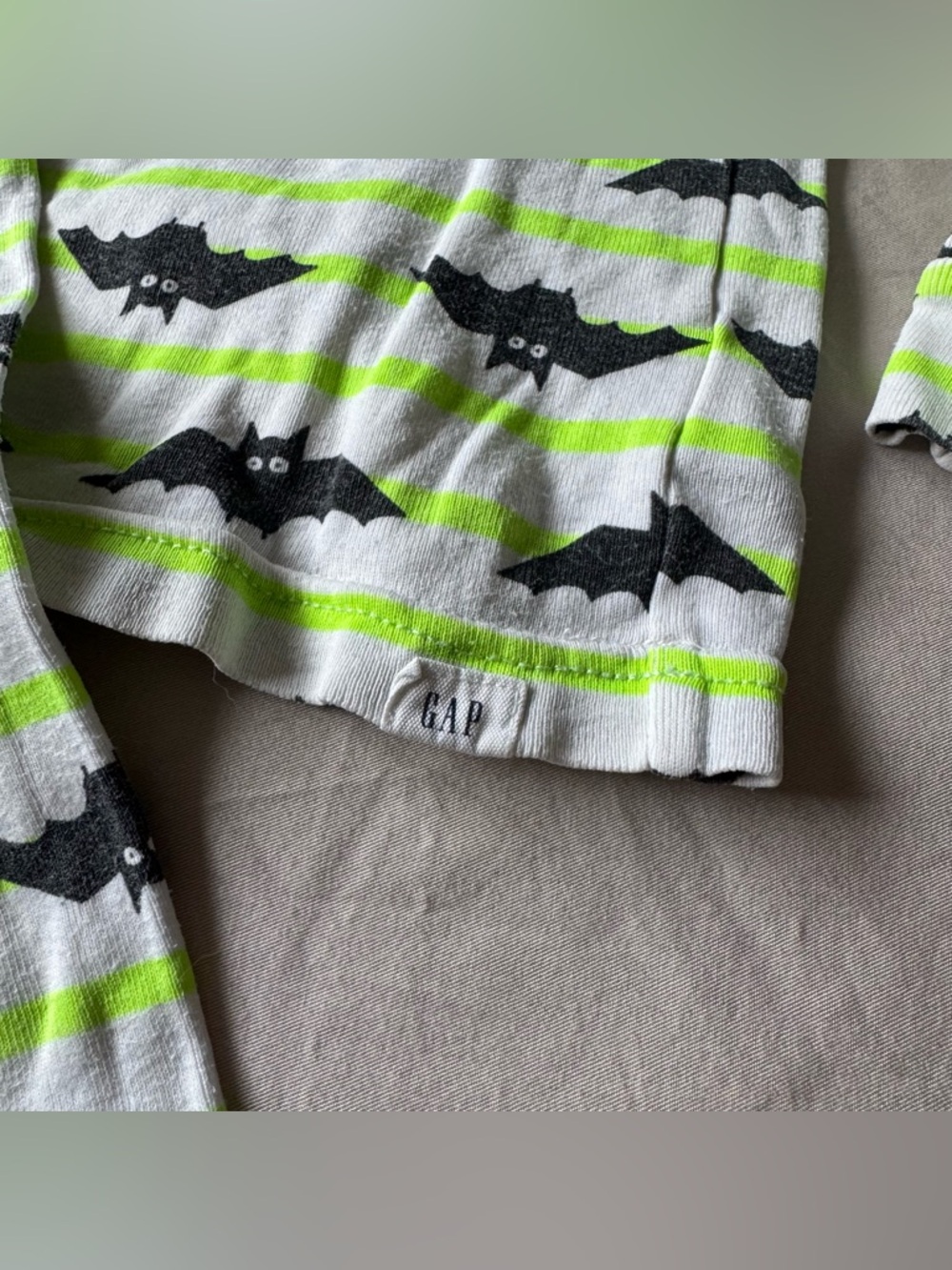 Baby Gap Pajama Set - Green Stripes with Bats - 18-24 Mo - Picture 6 of 9